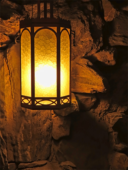 Stairwell_lantern