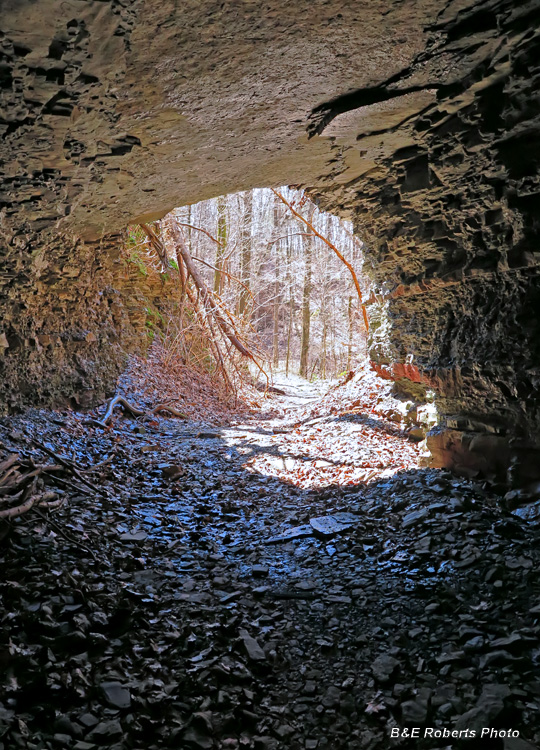 Tunnel_3_entrance