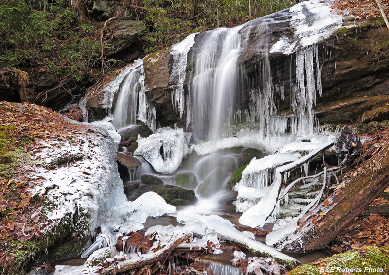 Frozen_Negro_Branch_falls