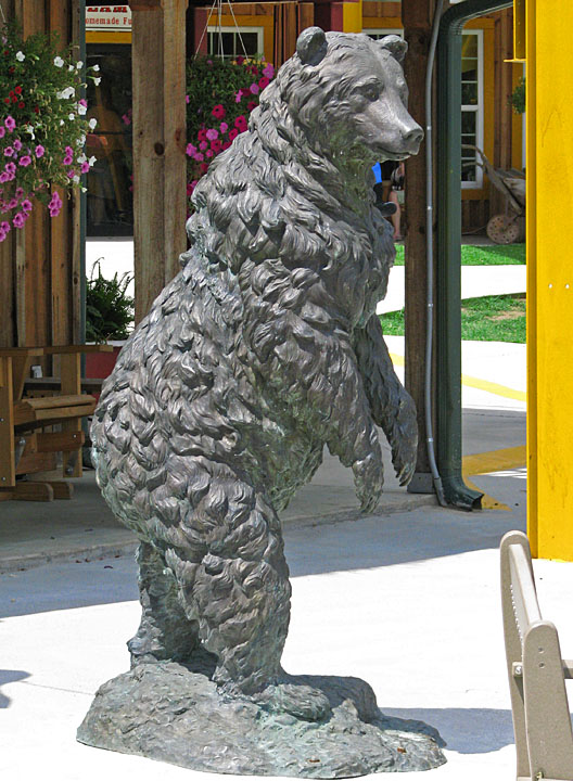 Bear_sculpture