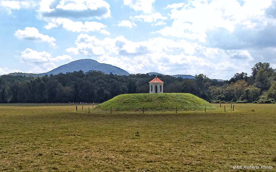 Nacoochee_Mound