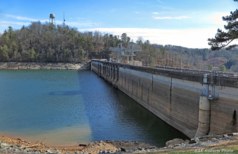 Hiwassee_Dam