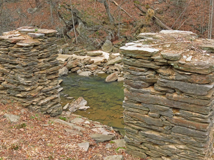 Creek_ruins