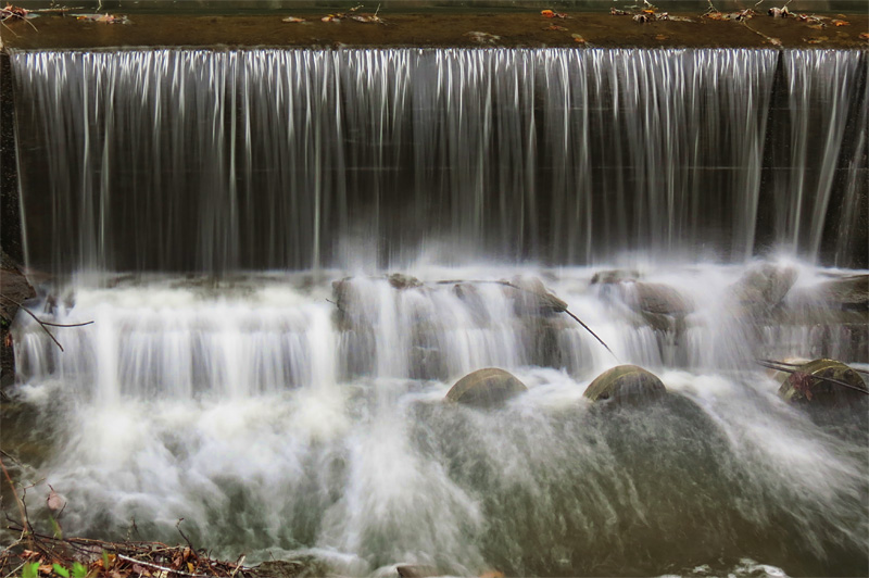 Dam_spillway