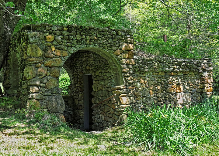 Springhouse