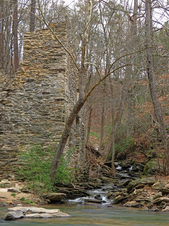 Ruins_across_creek