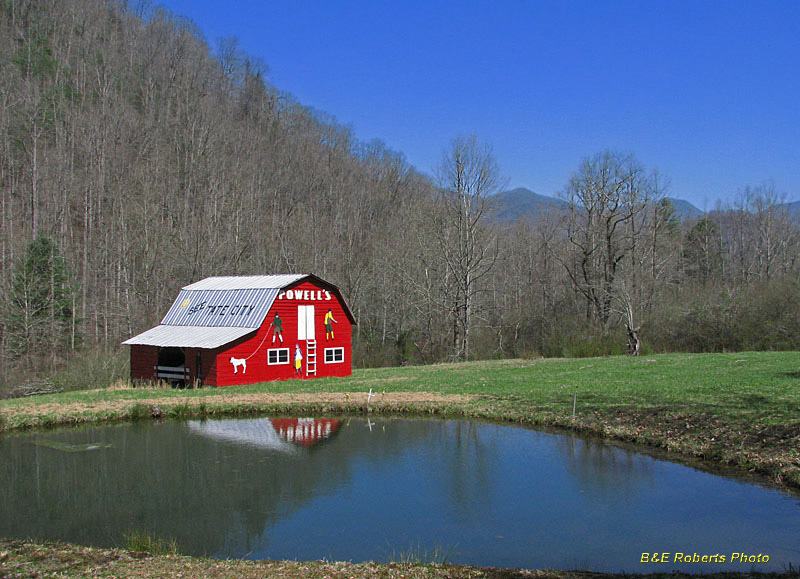 Tate_City_Barn