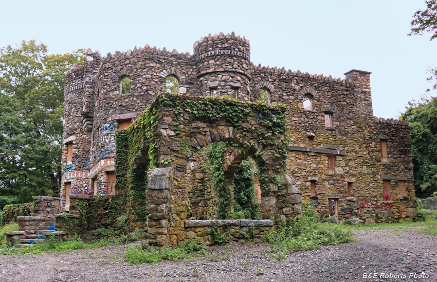 Castle_and Portico