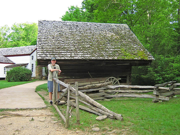 Corn_crib