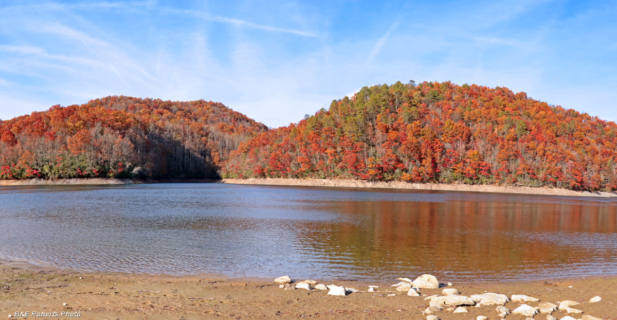 Nantahala_Lake