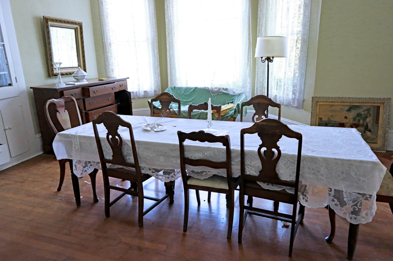 Dining_Room