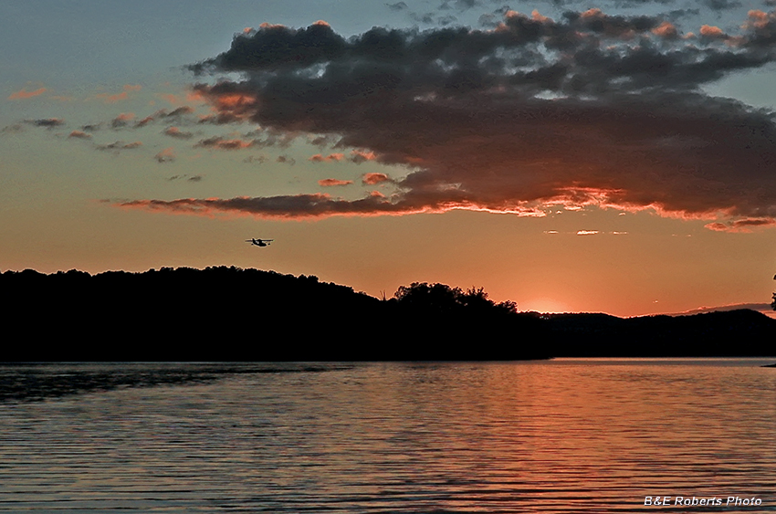 Sunset_floatplane