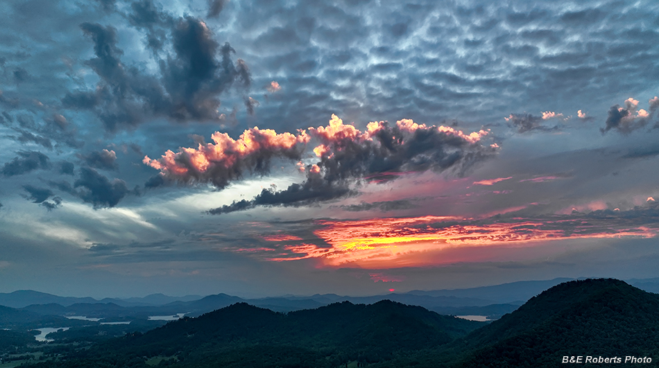 Dusk_clouds