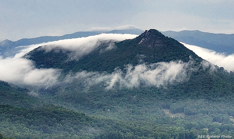 Bell_Knob_mountain_fog