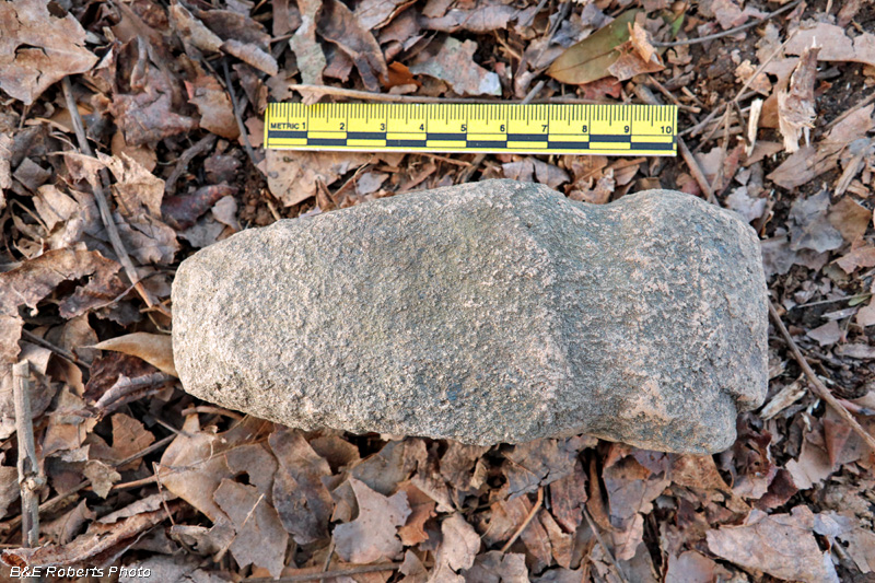 Grooved_hammer_stone