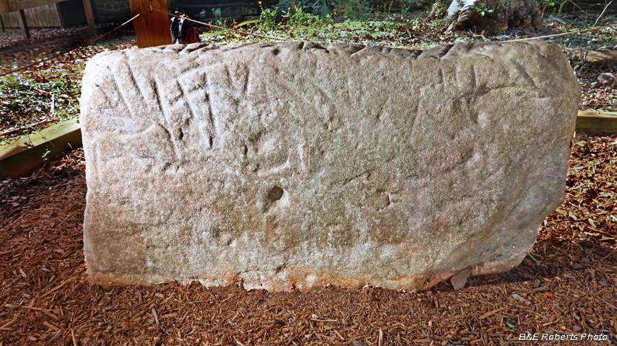 Travelers_Rest_Petroglyph_Rock