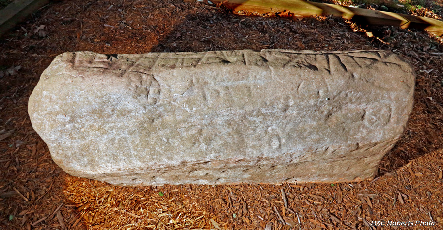 Travelers_Rest_Petroglyph_Rock