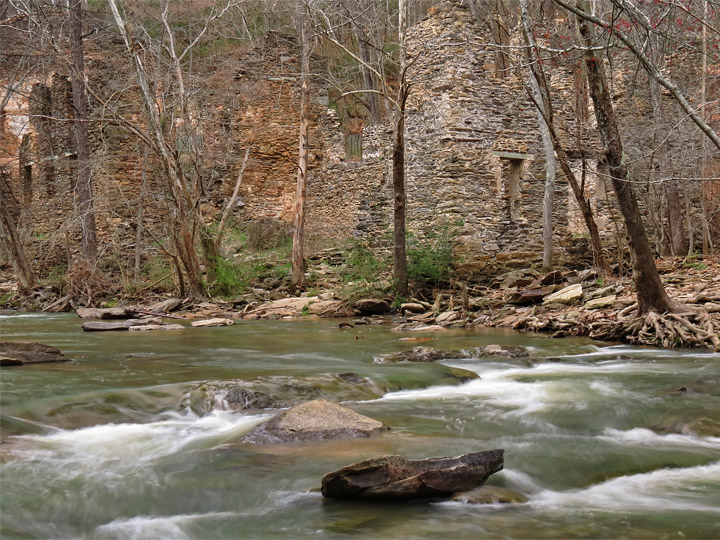 Ruins_across_creek