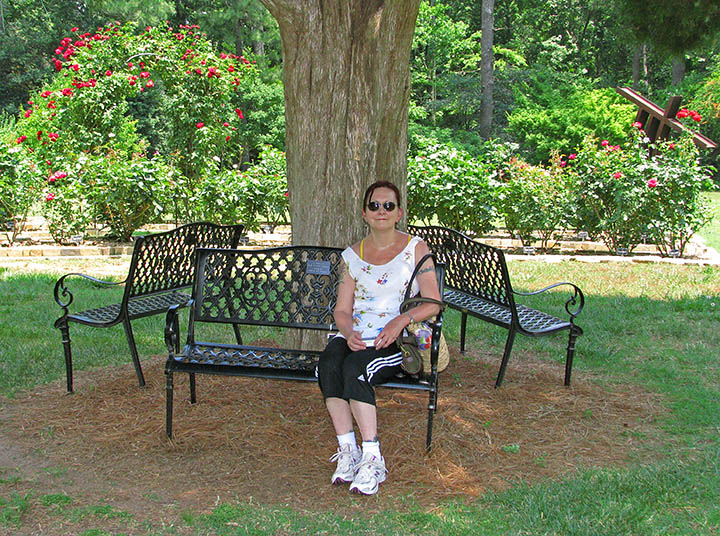 Rose_Garden_bench-E