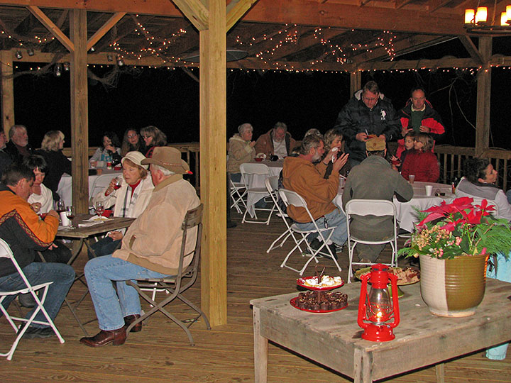 Crowd_on_deck