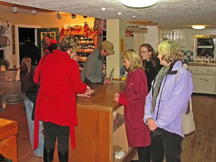 Tasting_room_counter