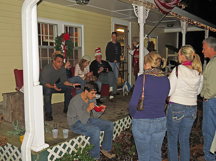 Group_on_porch