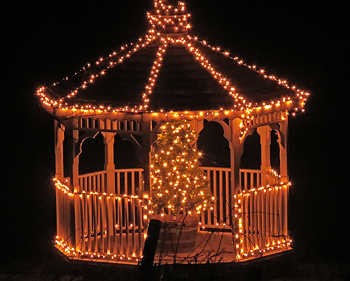 Lighted_Gazebo