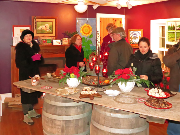 Tasting_room_table