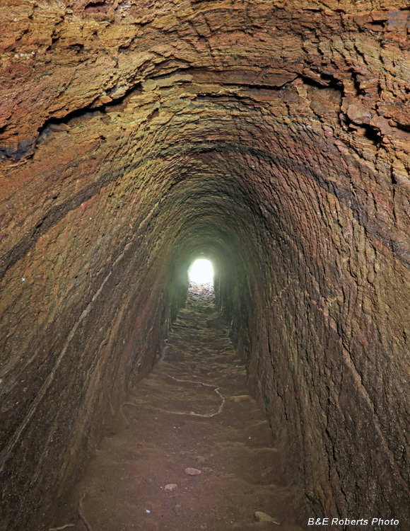 Tunnel_out