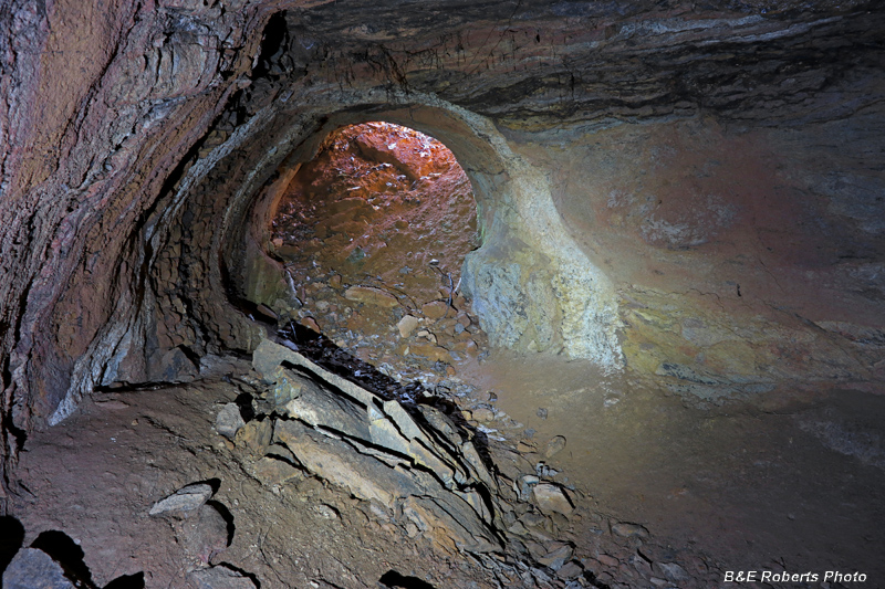 View_back_to_tunnel_entrance